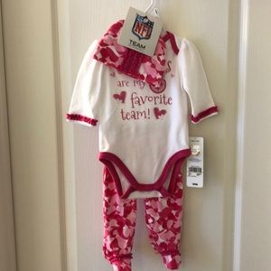 Baby Girl’s NFL Apparel Steelers Set